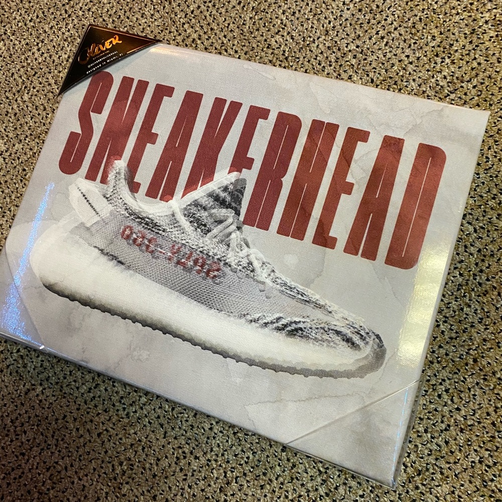 Sneaker head canvas